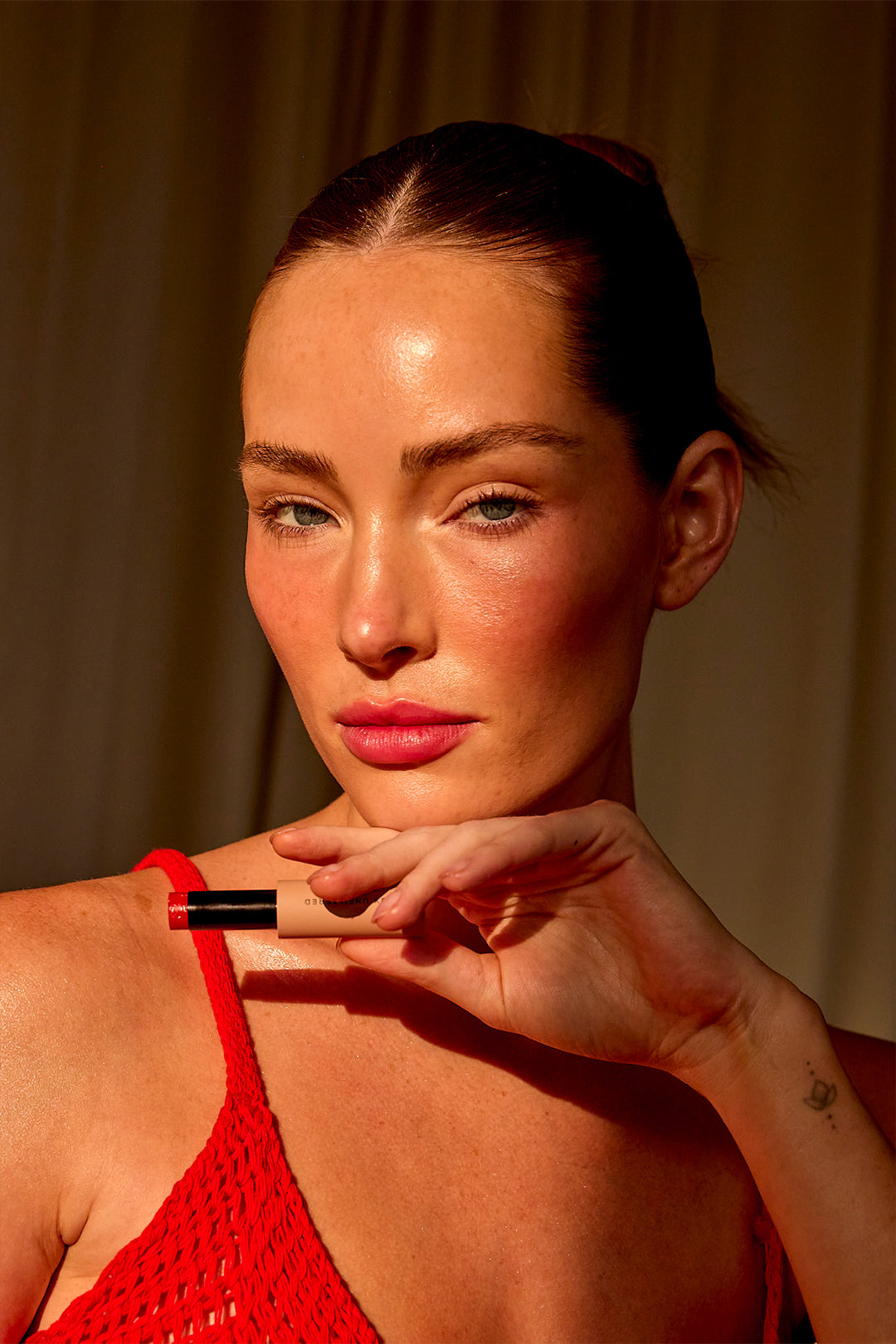 Effortless Lip - + LUX UNFILTERED