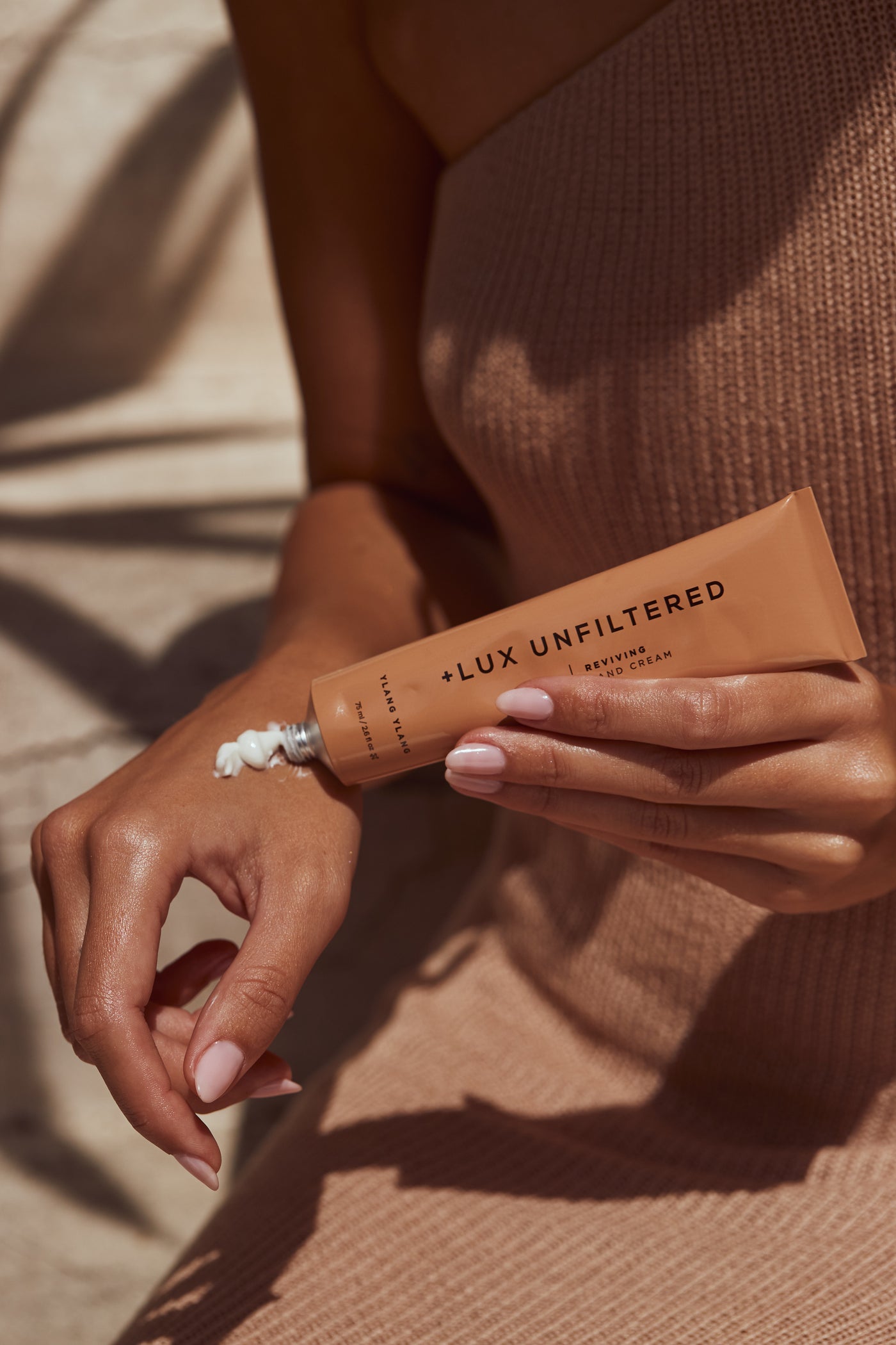 N°24 Reviving Hand Cream - + LUX UNFILTERED