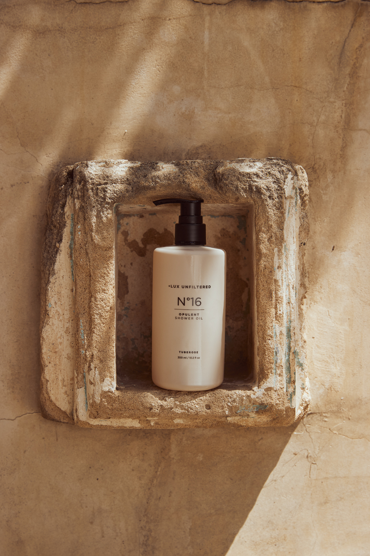 N°16 Opulent Shower Oil | + LUX UNFILTERED